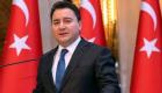 باباجان يتقدم رسميا بطلب تأسيس حزبه المناهض لأردوغان‎