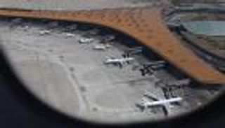 لعنة كورونا.. 3 مليارات دولار خسائر مطارات آسيا في 3 أشهر