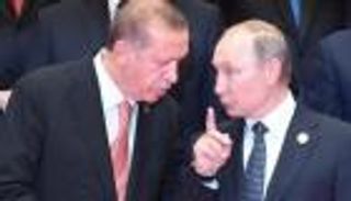 أردوغان على باب بوتين محبوسا مع قاهر العثمانيين