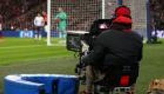 بسبب كورونا.. مباريات الدوري الإنجليزي بدون تشفير