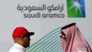 أرامكو ترفع صادرات النفط 300 ألف برميل يوميا في أبريل