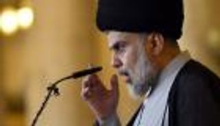 كورونا يقذف بمقتدى الصدر في مرمى السخرية على "تويتر"