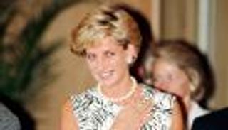 أسرار في حياة الأميرة ديانا.. ساعة وتاج وراء "الرسائل الخفية"