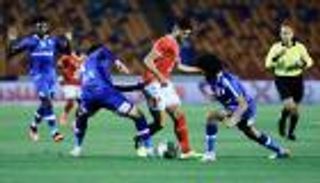 "الفار" ينقذ الأهلي من الخسارة الأولى بالدوري المصري