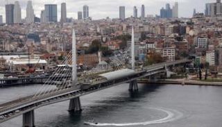 تسارع تدهور الليرة يقفز بمؤشر تكلفة البناء في سوق تركيا