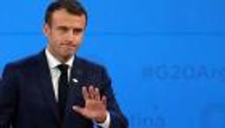 إجراءات لحماية ماكرون من كورونا بعد إصابة مقربين