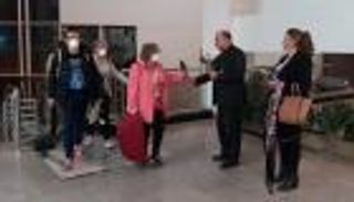 63 سائحا من ركاب "باخرة أسوان" يعودون لبلادهم بعد خلوهم من "كورونا"