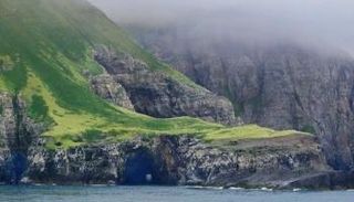 جزيرة الدب هي إحدى جزر سفالبارد النرويجية ببحر بارنتس