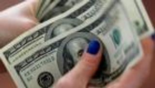 الدولار محبط من خطة ترامب لمواجهة كورونا