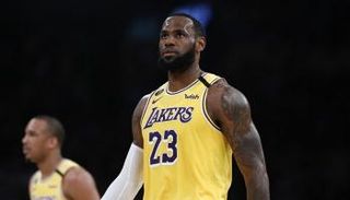 ليبرون جيمس