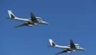 مدمرة غواصات روسية "تحلق" قرب حدود أمريكا