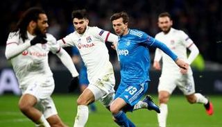 ليون واليوفي