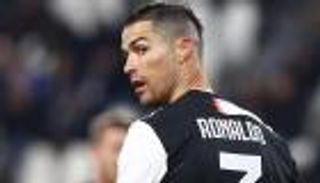 كريستيانو يضحي بدوري الأبطال خوفا من كورونا