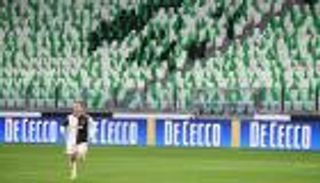 "كورونا" يعطل دوريات أوروبا الكبرى