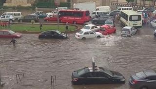 الطقس السيئ أصاب الحركة المرورية بالشلل