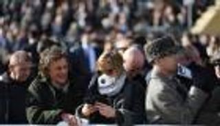 قوانين طوارئ كورونا.. الشرطة البريطانية تحصل على سلطات لسجن المصابين