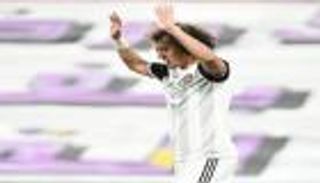 عموري يرفض الاستسلام في صراع الدوري الإماراتي