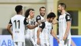 الجزيرة يشعل صراع المنافسة في الدوري الإماراتي