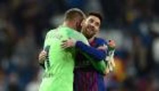 مستقبل ميسي وتير شتيجن أبرز أولويات برشلونة