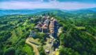 رحلة إلى أصغر مدينة في العالم