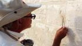 الذكاء الاصطناعي تفك شفرات غموض الشعوب القديمة
