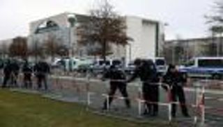 سلطات أردوغان تعتقل 12 محاميا .. و24 نقابة تستنكر وتدين