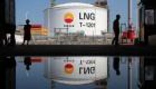 عملاق الطاقة الصيني يشتري مليوني برميل من نفط دبي وعمان