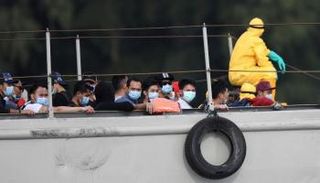 سفينة تحمل مصابين بفيروس كورونا