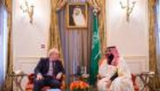 محمد بن سلمان وجونسون يبحثان التصدي لكورونا