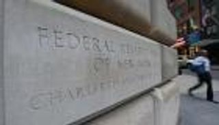 تايم لاين.. كورونا يهبط بأسعار الفائدة على الدولار لأدنى مستوى