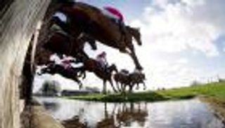 كورونا يلغي سباقا للخيل عمره 181 عاما