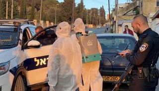 قوات الاحتلال تصادر مواد التعقيم بالقدس