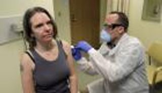 تفاصيل أول تجربة للقاح كورونا التجريبي