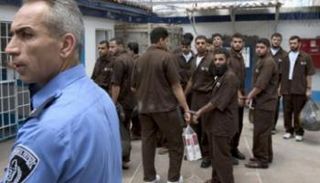 أسرى فلسطينيون في السجون الإسرائيلية - أرشيفية