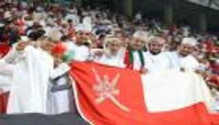 اتحاد الكرة العماني يلغي بطولة ويؤجل الدوري 6 أشهر