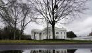 بأمر "كورونا".. ممنوع التعامل "وجها لوجه" في البيت الأبيض