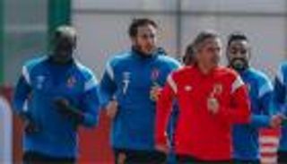 الأهلي يغرم بادجي ورمضان بعد مشادة التدريبات