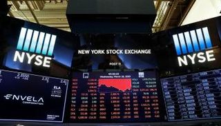 كورونا يلون شاشة البورصة الأمريكية بالأحمر