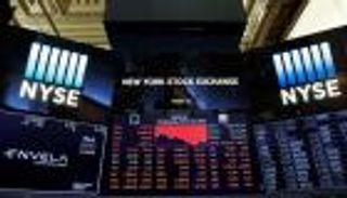 وول ستريت تفتح متراجعة رغم خطوات مواجهة كورونا