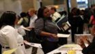 كورونا يرفع طلبات إعانة البطالة الأمريكية لأعلى مستوى في 36 شهرا