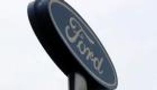 آلام قطاع السيارات في تركيا تتصاعد.. فورد تغلق مصانعها خوفا من كورونا