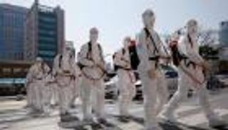 بكين وسيؤول وطوكيو تبحث تفادي انتكاسة بعد حصار كورونا