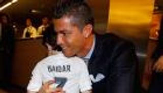 "طبيب الأمل" يطلب مساعدة رونالدو لمكافحة كورونا