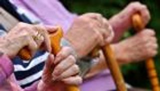 تركيا تفرض حظر تجوال جزئيا على المسنين وأصحاب الأمراض المزمنة