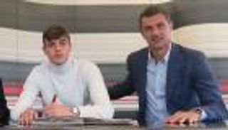 كورونا يصيب مالديني ونجله