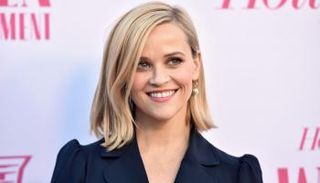 ريس زيذرسبون تروي قصصا للأطفال ليخلدوا إلى النوم - أرشيفية