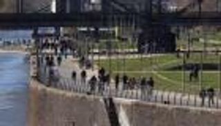 ألمانيا تحظر التجمعات لأكثر من شخصين لمدة أسبوعين