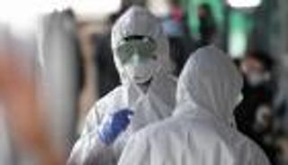 2000 طبيب وممرض متقاعد يواجهون كورونا في نيويورك