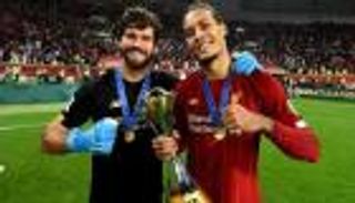 ليفربول يقترب من تحصين أليسون وفان ديك