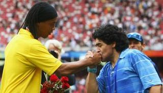 مارادونا ورونالدينيو